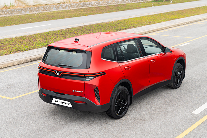 VinFast MPV7